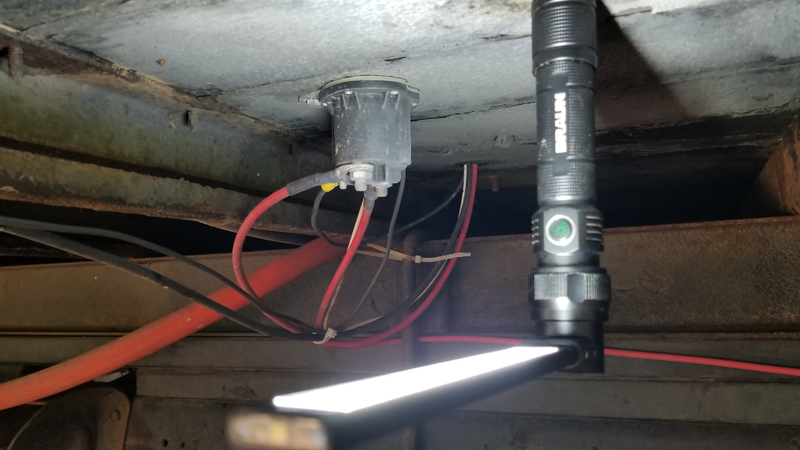 Illustration for article titled Electrical troubleshooting help?